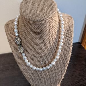 Chloe and Isabel Pearl collar necklace